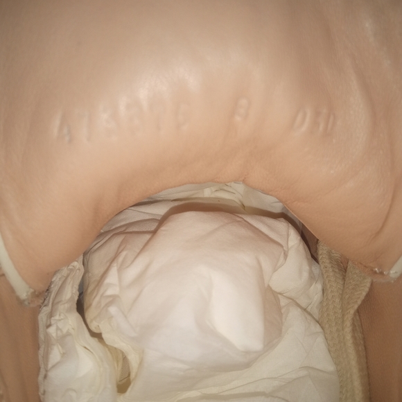 Gucci shoes size 9 - Picture 8 of 8